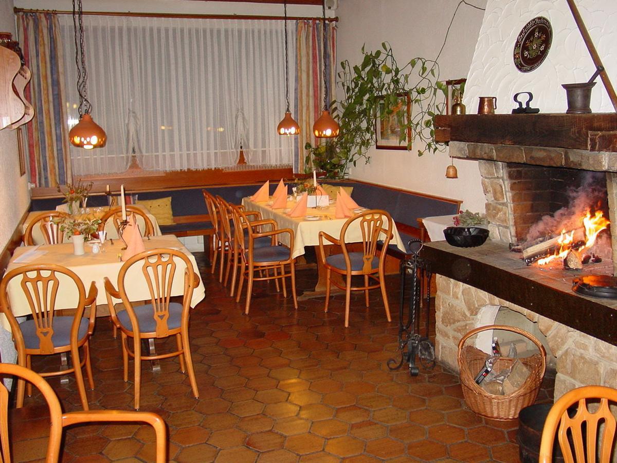 Gasthof Rockensuess Schwalmstadt Exterior photo